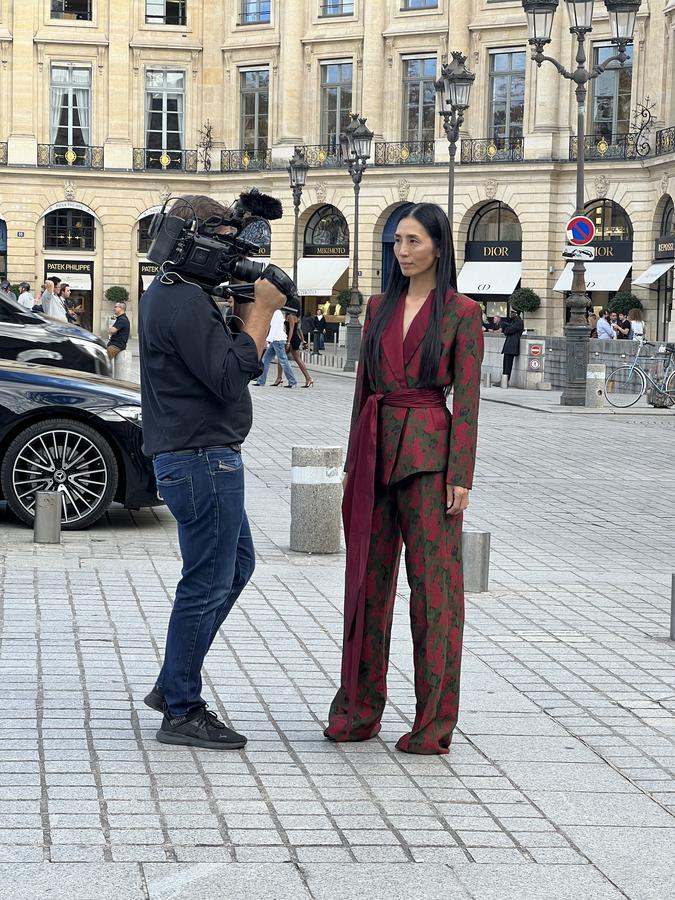 Mabel Gago — Coordinación de desfile y medios en Paris Fashion Week